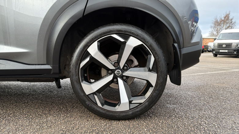 Nissan Juke 1.0 DiG-T 114 Tekna 5dr Petrol Hatchback